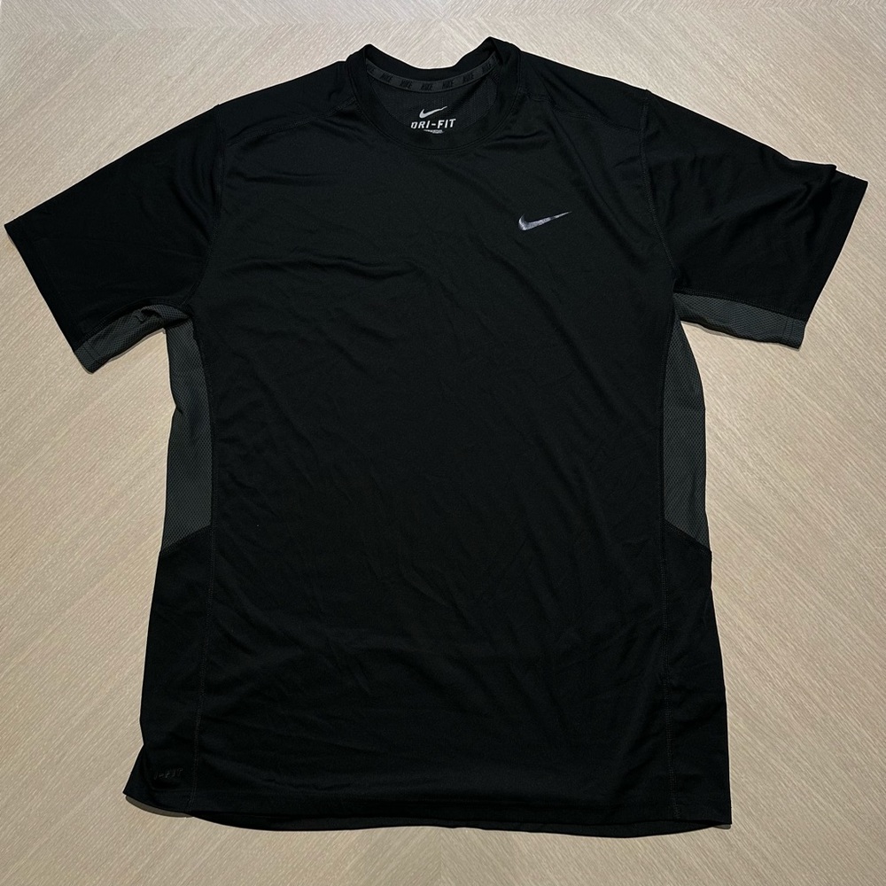 NIKE DRI-FIT T-SHIRT
